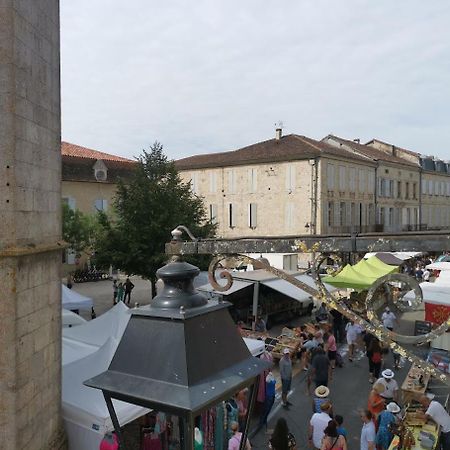 Gite De La Cathedrale 2 雷克图尔 外观 照片