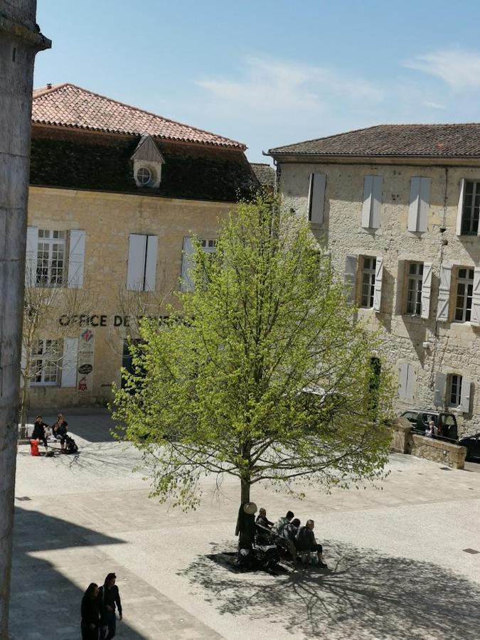 Gite De La Cathedrale 2 雷克图尔 外观 照片