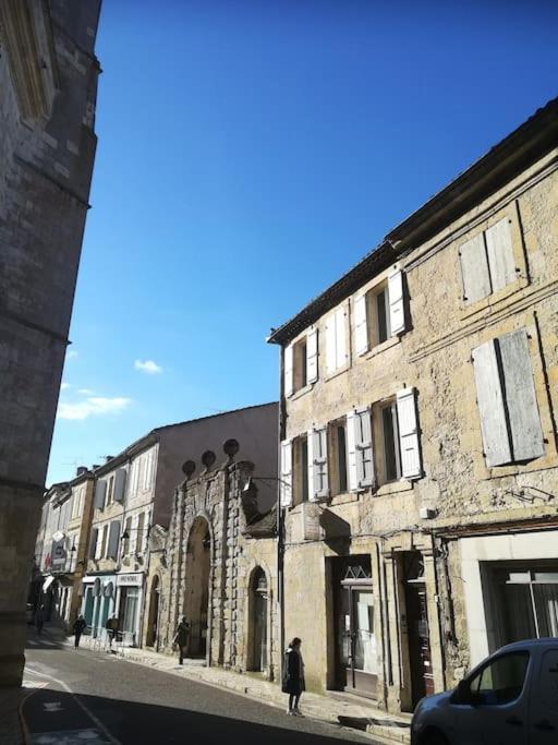 Gite De La Cathedrale 2 雷克图尔 外观 照片